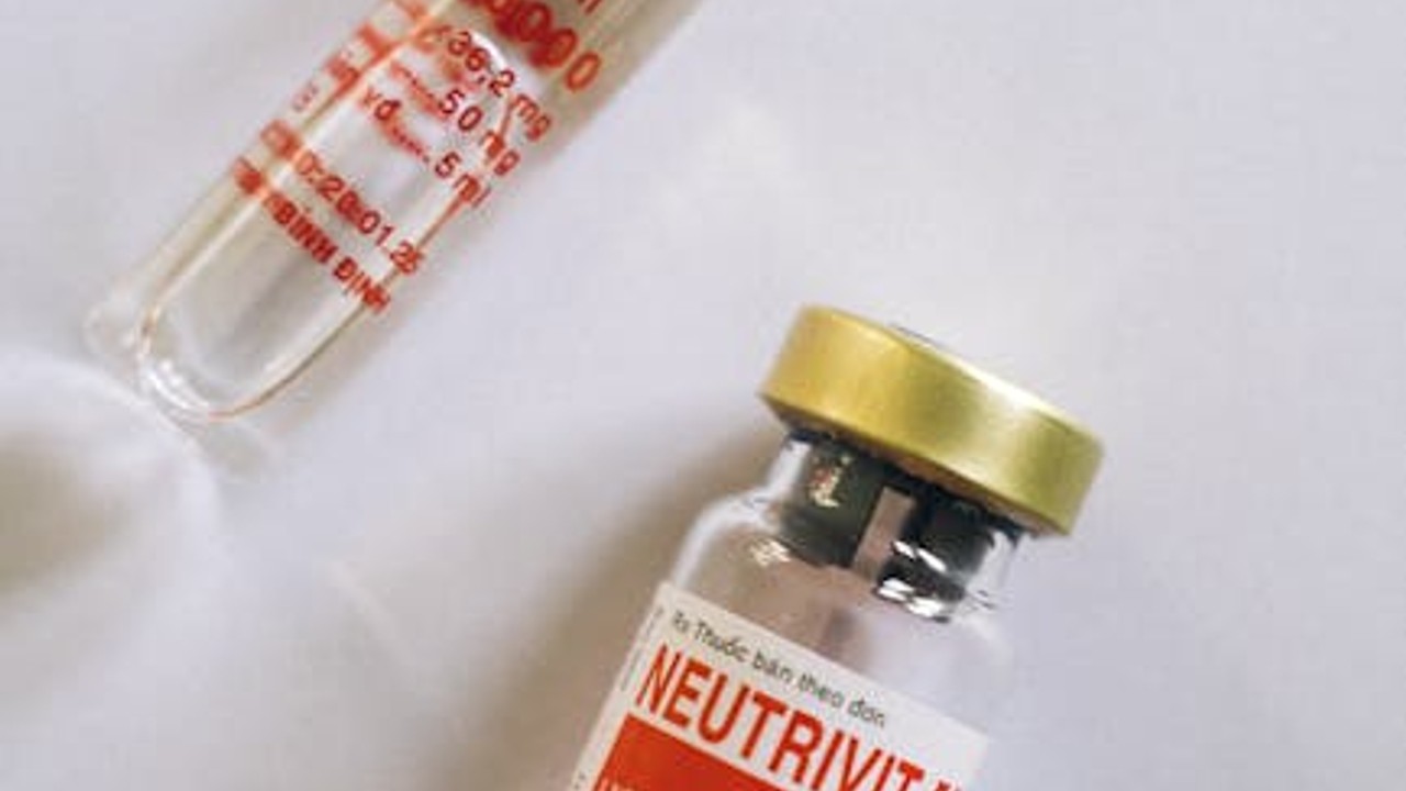 Close-up of lyophilized peptide powder in a vial, highlighting its dry and stable state before reconstitution.